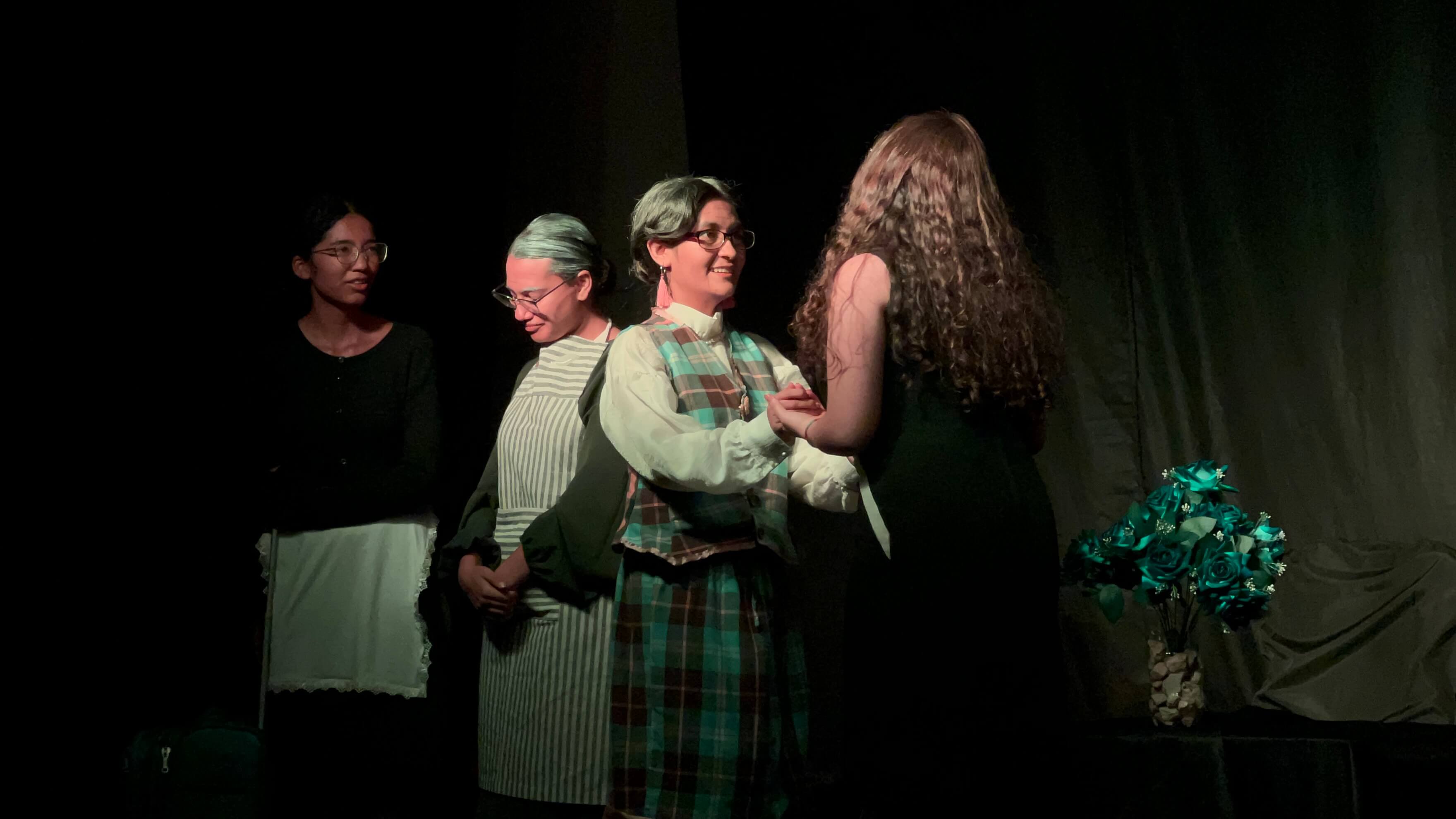 Noche de Teatro Refous